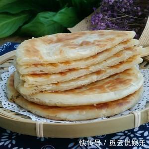 烫面油饼好吃又简单,你肯定喜欢,这里教你怎么做