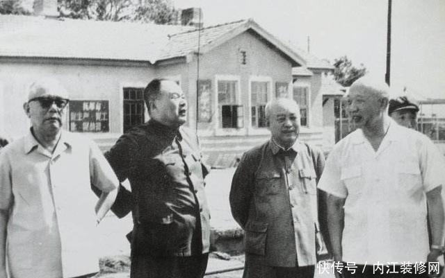 开国|开国中将中,只有他一人当过副总理,军职不高却成就很大