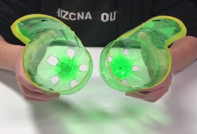 改造|可乐瓶轻松改造一下，放在卫生间里特别实用，家家户户都用的到