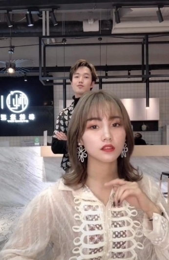 托尼|失恋小姐姐垂头丧气去理发,做完气场全开,网友 托尼太抢戏了