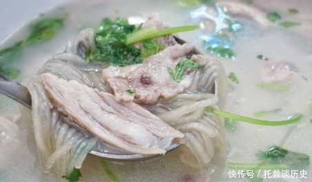 洗羊肉，直接用水洗等于白洗，多做这几步，腥膻味全无，鲜味十足