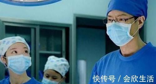 孩子|宝宝出生时直对妈妈笑,护士却反手一巴掌,得知真相宝妈连声道谢