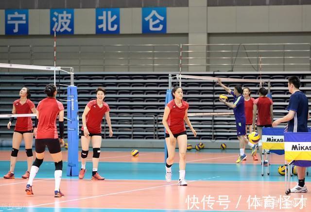 蔡斌|新一届女排集训大名单至今官方未公布,五点疑问让铁杆球迷意难平