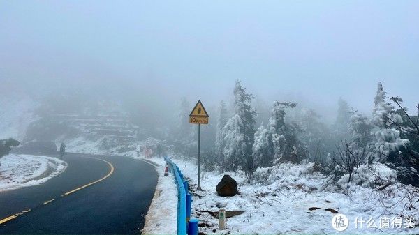 天净|梅岭印象3，天净湖最后一场冬雪，偶遇瀑布云