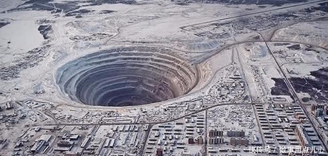 苏联 冷战时期,苏联曾计划挖穿地球,为何到12262米就停止?