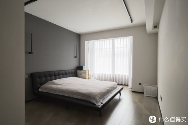 卫浴|绝！5口之家0杂物，只靠1扇门实现卫浴三分离