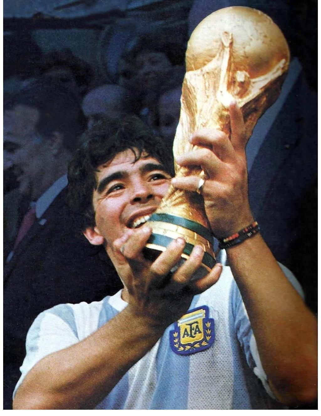 世界杯|误判其实也可以感动世人!幸好“上帝之手”的那天还没有VAR!