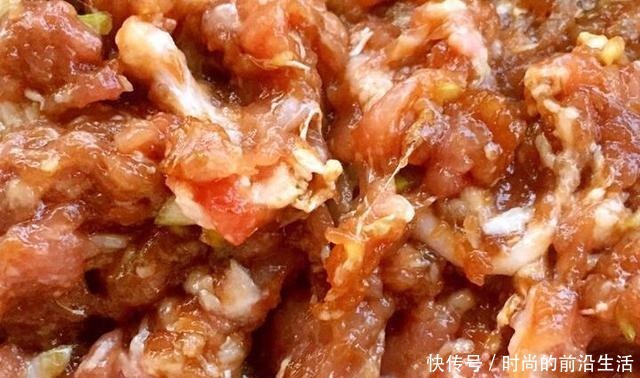 我家年夜饭必备的一道菜“花开富贵”,寓意富贵吉祥,好吃好看