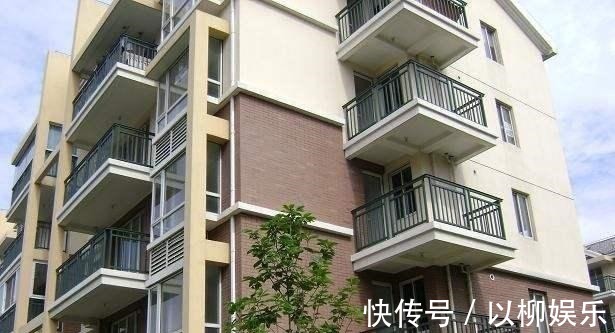 经理|售楼经理说漏嘴:这种阳台的房子万万不能买,好多人才买完就后悔