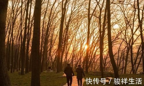 雌激素|50岁左右的女人，为何会浑身疼痛？原因、改善办法，医生告诉你