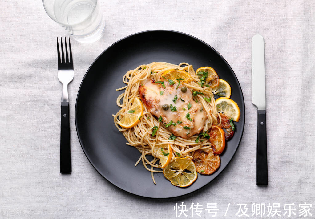 风味|自制鸡胸肉意面，在家吃出意大利风味，做法和煮方便面一样简单