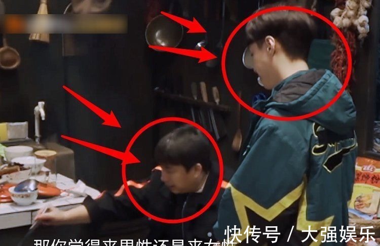 黄磊给徒弟挖坑,问想男嘉宾还是女嘉宾来,张艺兴的反应太机智了