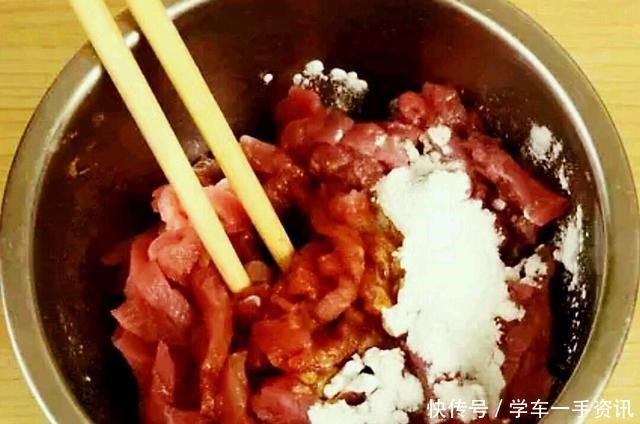 榨菜肉丝，简单2步成菜，爽口解腻，香得连吃带打包