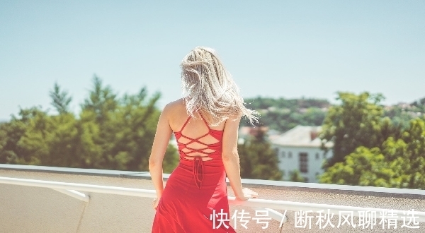 |搞笑GIF段子:非常精彩的一个乌龙球