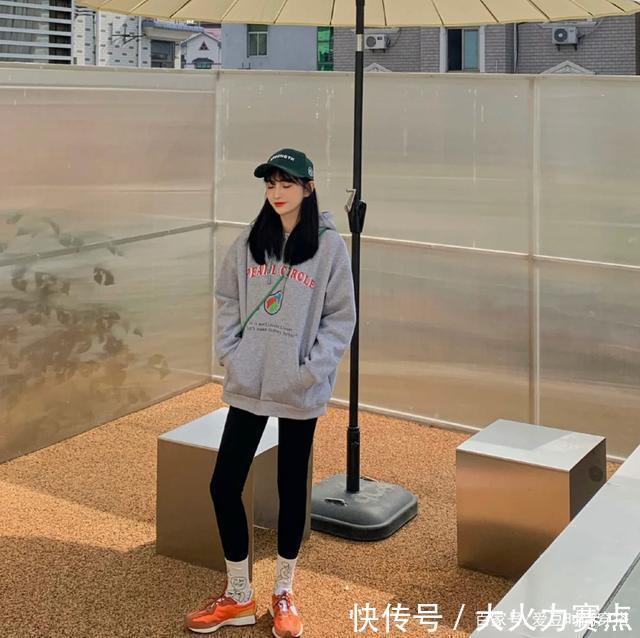 卫衣|卫衣这么穿,真的显胖又显矮