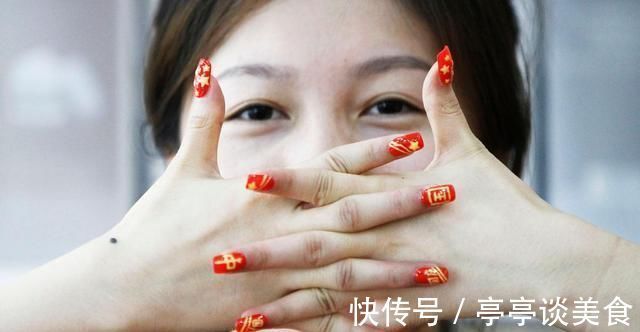 睡眠质量|无故出现6种变化,多是更年期快到了,45岁后的女人要多留意