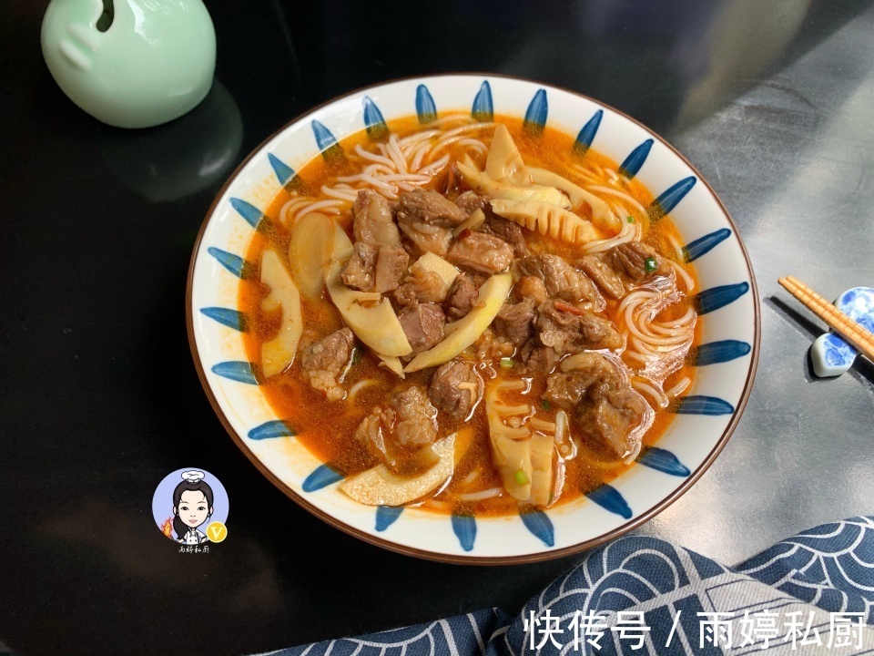 牛肉块|这2样菜一起炖太香了，开胃下饭，用来拌面也好吃，孩子也爱吃