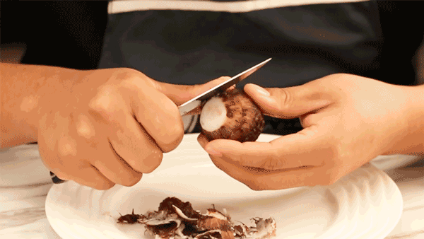 冬天碰到这蔬菜别手软，学会这种做法，比肉还香，简单又美味