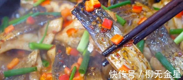 秋天要多吃鱼，教你懒人做法，用料简单味道香，上桌汤汁都不剩！