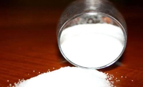 芝麻梗|天然的“染发剂”被找到了, 洗头时加一点, 白发慢慢黑回来