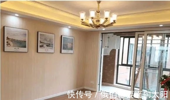 新房|闺蜜裸婚6年买新房,砸28万装修,镶金的电视墙我还是第一次见!
