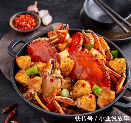 螃蟹泛滥,随手一捞就几十斤,印度网友我觉得可以便宜卖给邻国