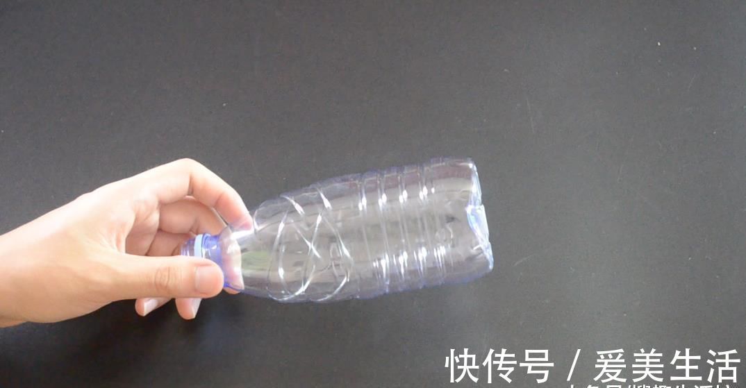 橡皮筋绑在塑料瓶上太厉害了, 解决了很多家庭的烦恼, 看完赶紧试试