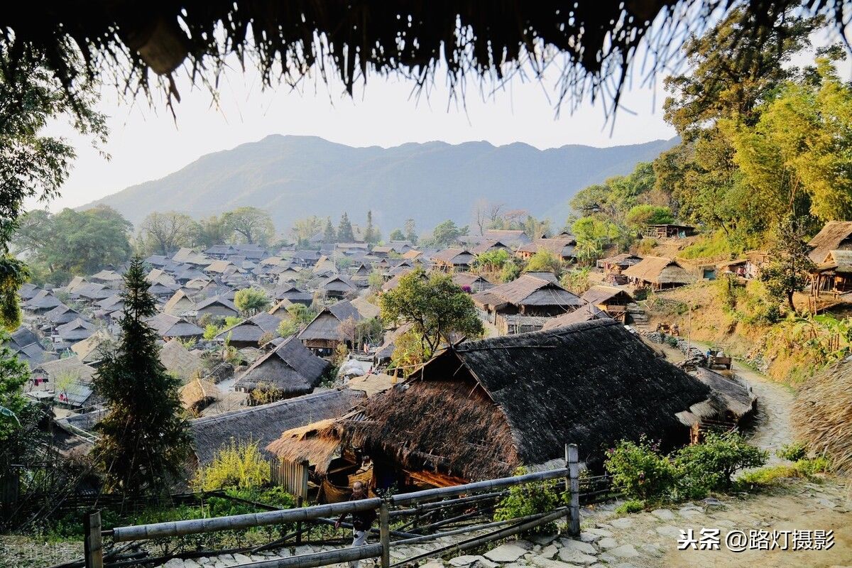 云南400年古寨消失火海，翁丁神秘的原始部落习俗，你了解吗？