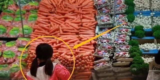 孩子|孩子在超市偷吃巧克力,2位妈妈的不同做法,让孩子差距越拉越大