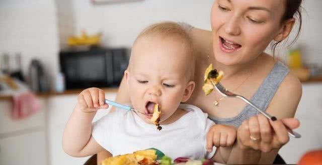 脖子|女儿脖子发黑洗不掉，父母带孩子急忙就医，医生都是“富贵病”
