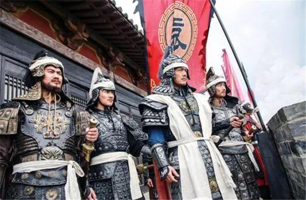 风雨飘摇|风雨飘摇之际,大明应该怎样避免覆亡命运