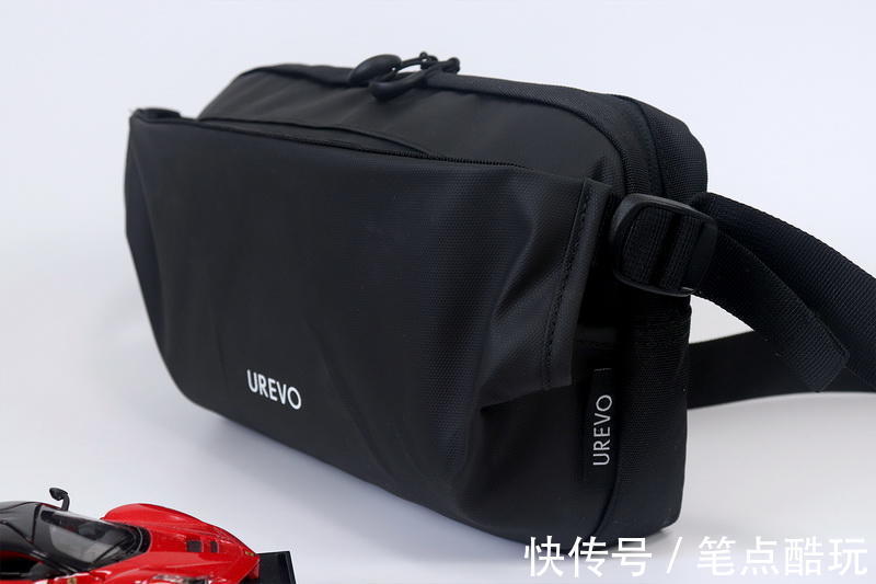悠启|百搭多用很能装：悠启时尚机能胸包体验