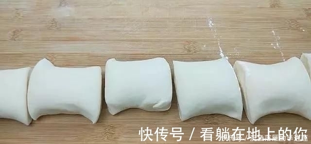 微信公众号|这个“饼”3天不吃就想的慌,金黄酥脆,又香又解馋,做法超简单