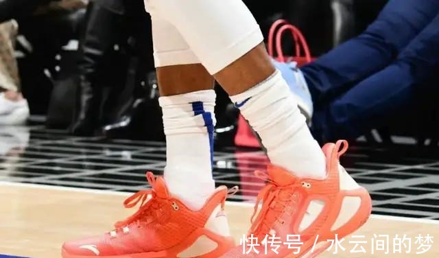 jordan NBA球员上脚海沃德穿安踏联名款,哈雷尔的定制球鞋很骚