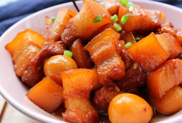  红绕肉千万不要先焯水，加上关键一步，保证不腻不腥，更入味！