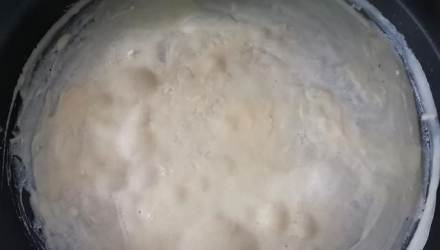 西兰花|煎饼就爱这种吃法，面糊搅一搅，柔韧又劲道，卷什么菜都好吃