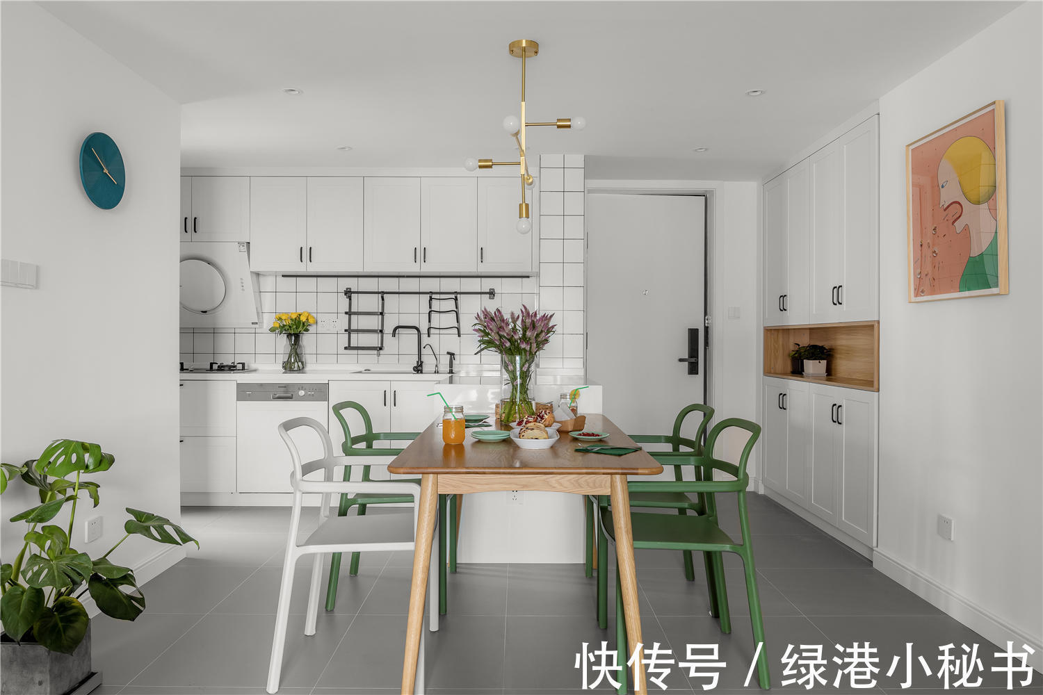 设计|沈阳装修公司推荐：玄关只能放鞋？快看看这家的疯狂设计！