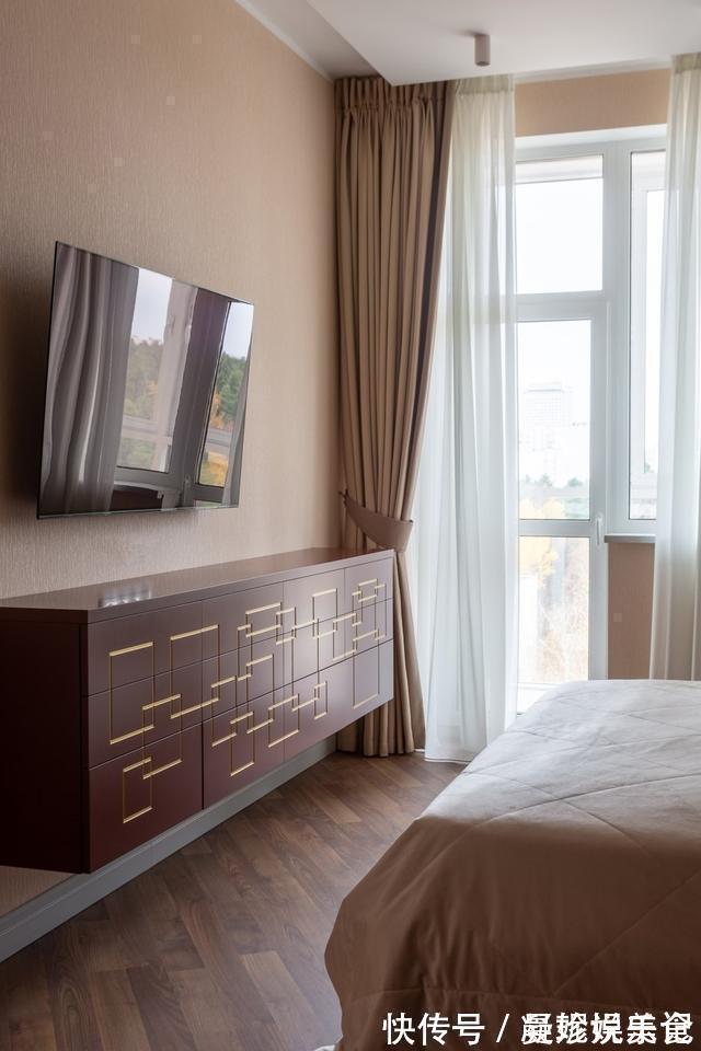 墙面|130平各个空间几乎空无杂物,我是没看出来,屋主一家已住10年