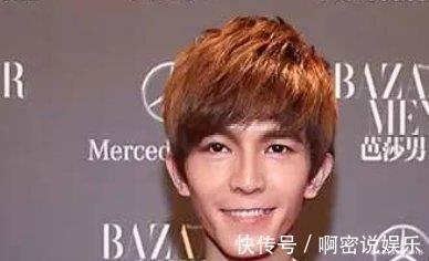 节目录制失控，何炅离席，成龙一脚踹向主持人，网友却说解气