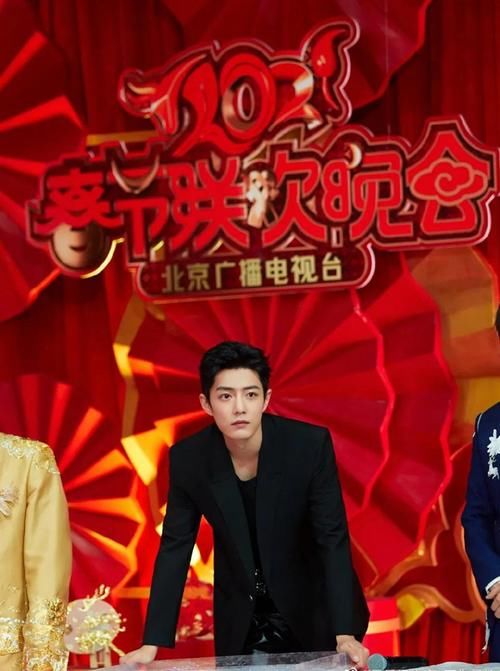 四大卫视春晚，肖战连跨两台：唱给所有知道我名字的人