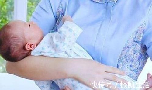 发育|宝宝脊柱发育这几个黄金期,直接影响身高和驼背,许多家长却忽视