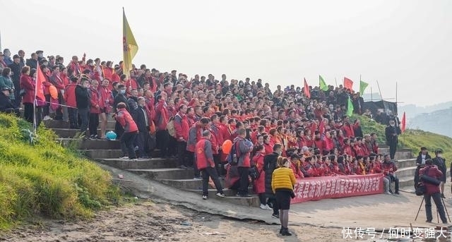 四川达州:冬至节蓬安三汇渠城三地游友联谊 挑战自我畅游渠江!