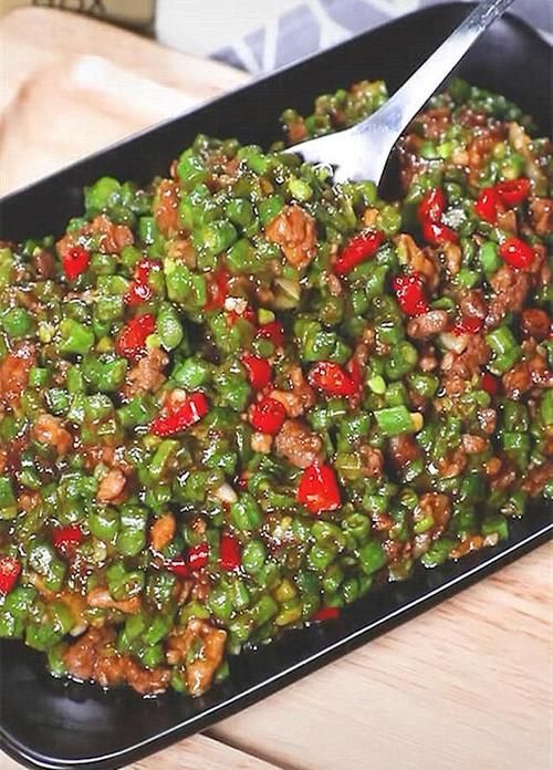 豆角|美食精选:肉末豆角,黄瓜炒肉片,沙棘冬瓜球,肉末尖椒烩猪血的做法