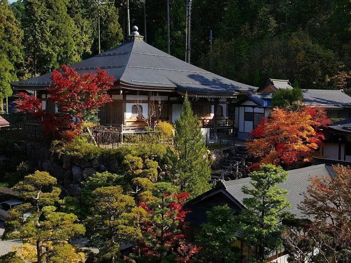 朝圣之路|日本民宿的另类玩法：寺院里的宿坊