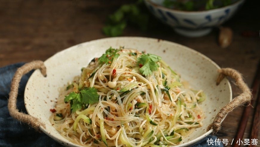 凉拌菜|夏天最爱这道凉拌菜,清脆爽口又下火,花2块钱就能做一大盘