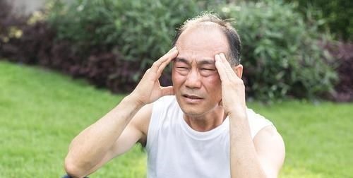 脑溢血|高血压不想“脑溢血”,营养师提醒:4类食物再想吃也要忍住