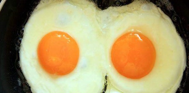 荷包蛋|荷包蛋总是煎不好教你一招,煎出来的鸡蛋又圆又嫩,还不粘锅!