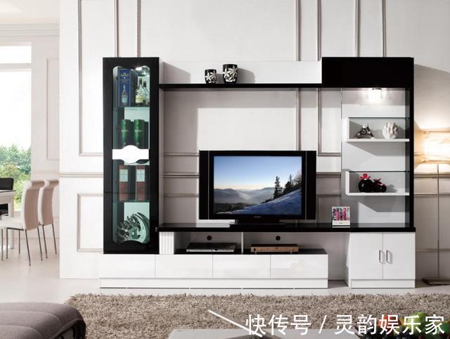 立体感|客厅背景墙如何设计学会3种经典搭配方法,瞬间提升客厅格调感