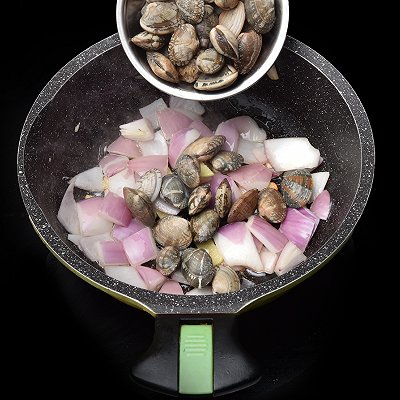 葱段|蟹味菇炒花蛤