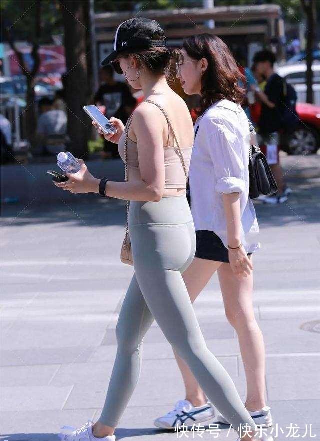 身段 一条显气质的打底裤秀出自己的好身段,简约不失雅致,太漂亮了